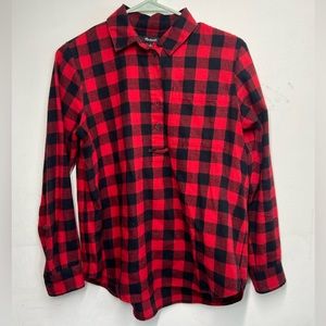Madewell Flannel Popover Shirt in
Buffalo Check size small